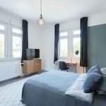 Miete 6 Schlafzimmer wohnung in Frankfurt am Main