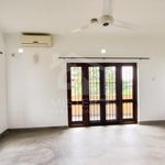 Rent 3 bedroom house of 325 m² in Mahara