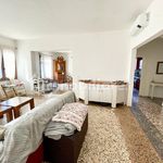 Affitto 4 camera appartamento di 129 m² in Vicenza