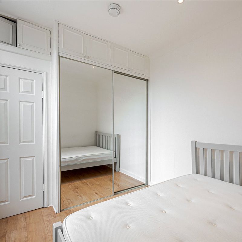 apartment for rent at St. Georges Square, London, UK, SW1V, England Pimlico