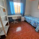 Rent a room of 116 m² in Madrid