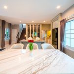Rent 4 bedroom apartment of 291 m² in Tha Raeng