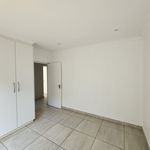 Rent 4 bedroom house of 242 m² in KwaDukuza