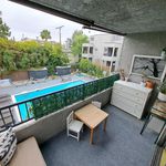 Rent 2 bedroom apartment in Beverly Hills