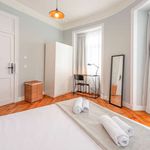 Rent a room of 374 m² in Lisboa