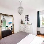 Rent 2 bedroom flat of 71 m² in London