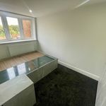 Rent 4 bedroom house in Uxbridge