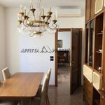 Affitto 5 camera appartamento di 120 m² in Vittorio Veneto