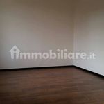 Affitto 5 camera appartamento di 120 m² in Verona