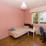 Rent a room of 190 m² in Madrid