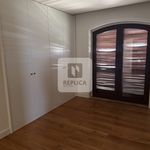 Rent 4 bedroom house of 442 m² in Vila Nova de Gaia