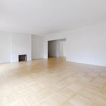 Rent 4 bedroom apartment of 150 m² in Paris
