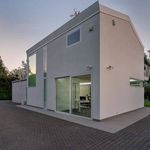 Rent 7 bedroom house of 200 m² in Massa