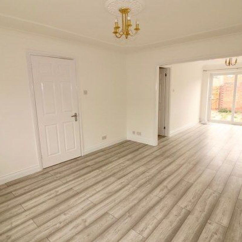 Property to rent in Dale Close, South Ockendon RM15 Delph