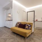 Rent a room of 70 m² in Milan