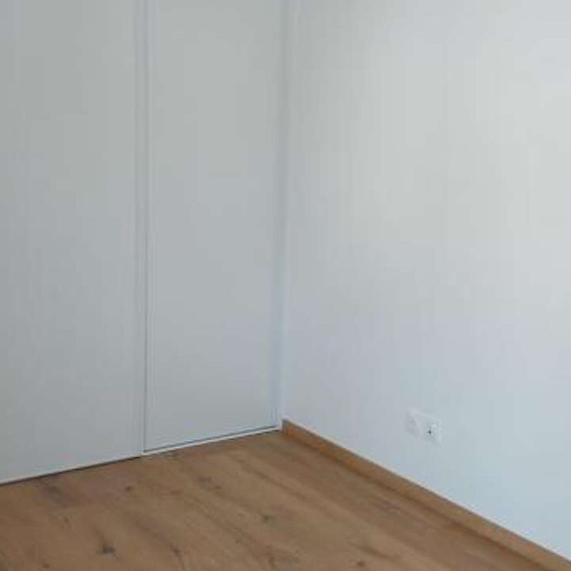 Location appartement 3 pièces 68 m² Irigny (69540)