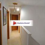 Alquilo 4 dormitorio casa de 290 m² en Alicante