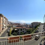 Affitto 5 camera appartamento di 160 m² in Naples