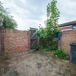 Rent 2 bedroom house in Hull