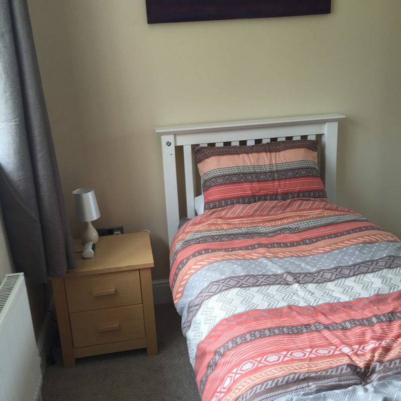 Large rooms and own bathroom  (Has a House) Yorkletts