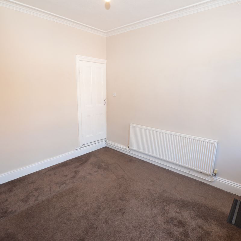 3 bedroom property to let in Rushdale Avenue, Meersbrook, S8 9QF - £1,000 pcm