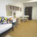 Rent 1 bedroom apartment of 26 m² in Aix-en-Provence