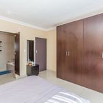 Rent 2 bedroom apartment of 98 m² in Johannesburg