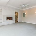 Rent 3 bedroom apartment of 222 m² in Burbank