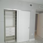 Rent 3 bedroom apartment of 1778 m² in Miami