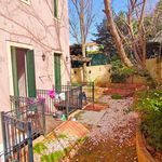 Rent 3 bedroom house of 4 m² in Athens