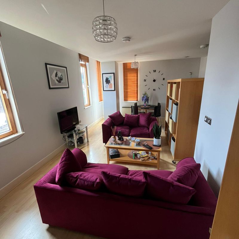 Two bed furnished apartment with parking Edensor
