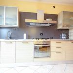 Rent 3 bedroom apartment of 87 m² in Torri di Quartesolo