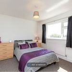 Rent 5 bedroom house in Warwick