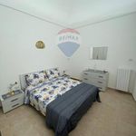Affitto 3 camera casa di 75 m² in Manfredonia