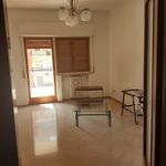 Affitto 4 camera appartamento di 115 m² in Bari