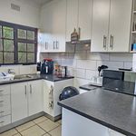 Rent 2 bedroom house of 65 m² in Cape Town