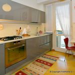 Affitto 4 camera appartamento di 139 m² in Milano