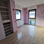 Rent 5 bedroom house of 108 m² in La Chapelle-des-Fougeretz