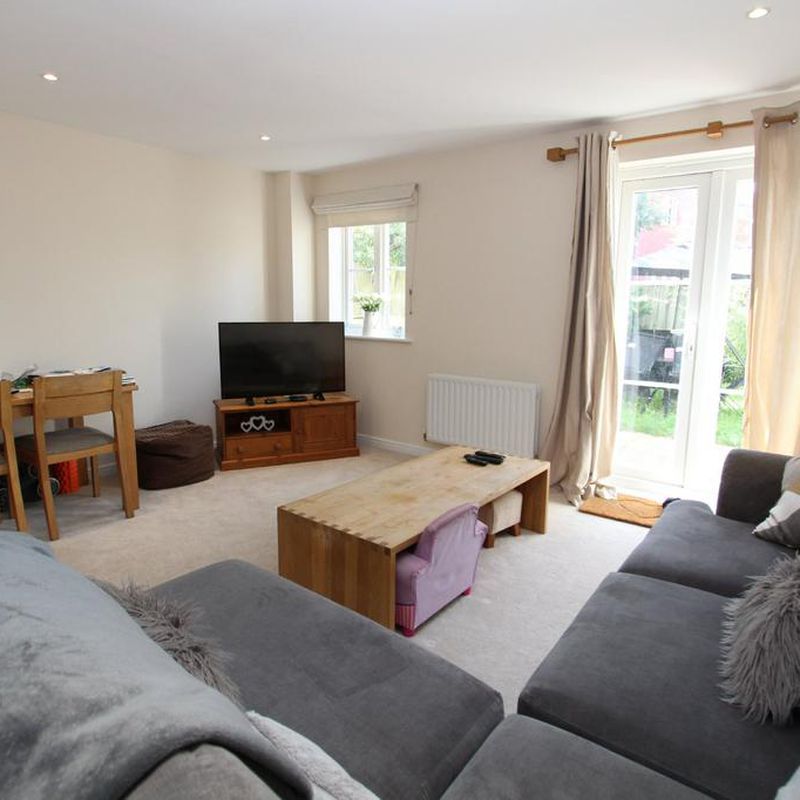 Luker Drive, Petersfield, Hampshire, GU31 2 bed end of terrace house to rent - £1,450 pcm (£335 pw) Bell Hill