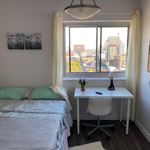 2 bedroom student apartment of 11 sq. ft in Montréal
