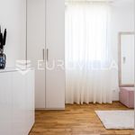 Rent 2 bedroom apartment of 83 m² in Split