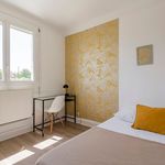 Rent 4 bedroom apartment of 60 m² in Pierre-Bénite