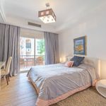 Rent 4 bedroom apartment of 295 m² in Marbella