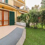 Rent 2 bedroom apartment of 40 m² in Gardone Riviera