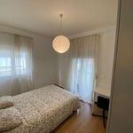 Rent a room of 75 m² in Cascais