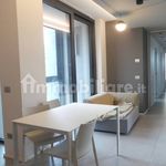 Affitto 3 camera appartamento di 81 m² in Torino