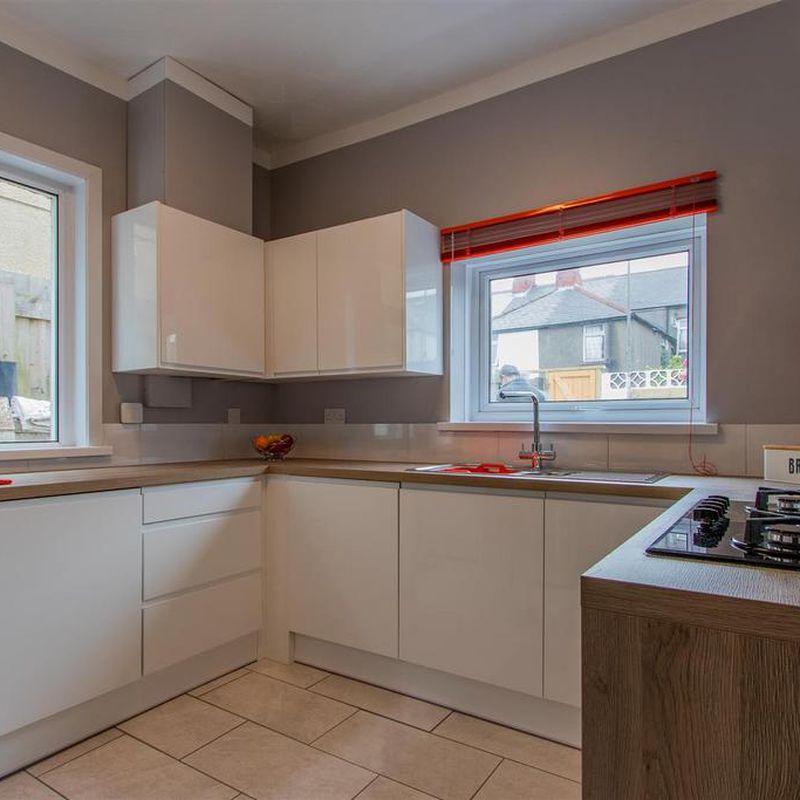 4 bedroom terraced house to rent Grangetown