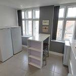Rent 6 bedroom apartment in Leicester