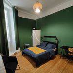 Appartement de 175 m² avec 7 chambre(s) en location à La Villeneuve-en-Chevrie