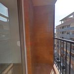 Rent 4 bedroom apartment of 93 m² in València